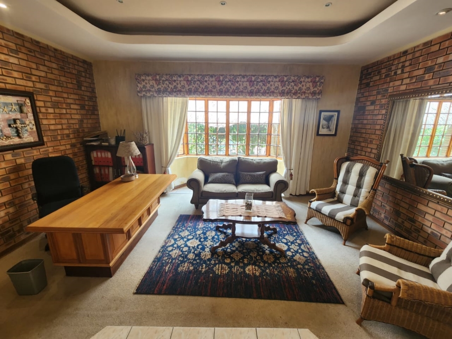 Commercial Property for Sale in Cashan North West